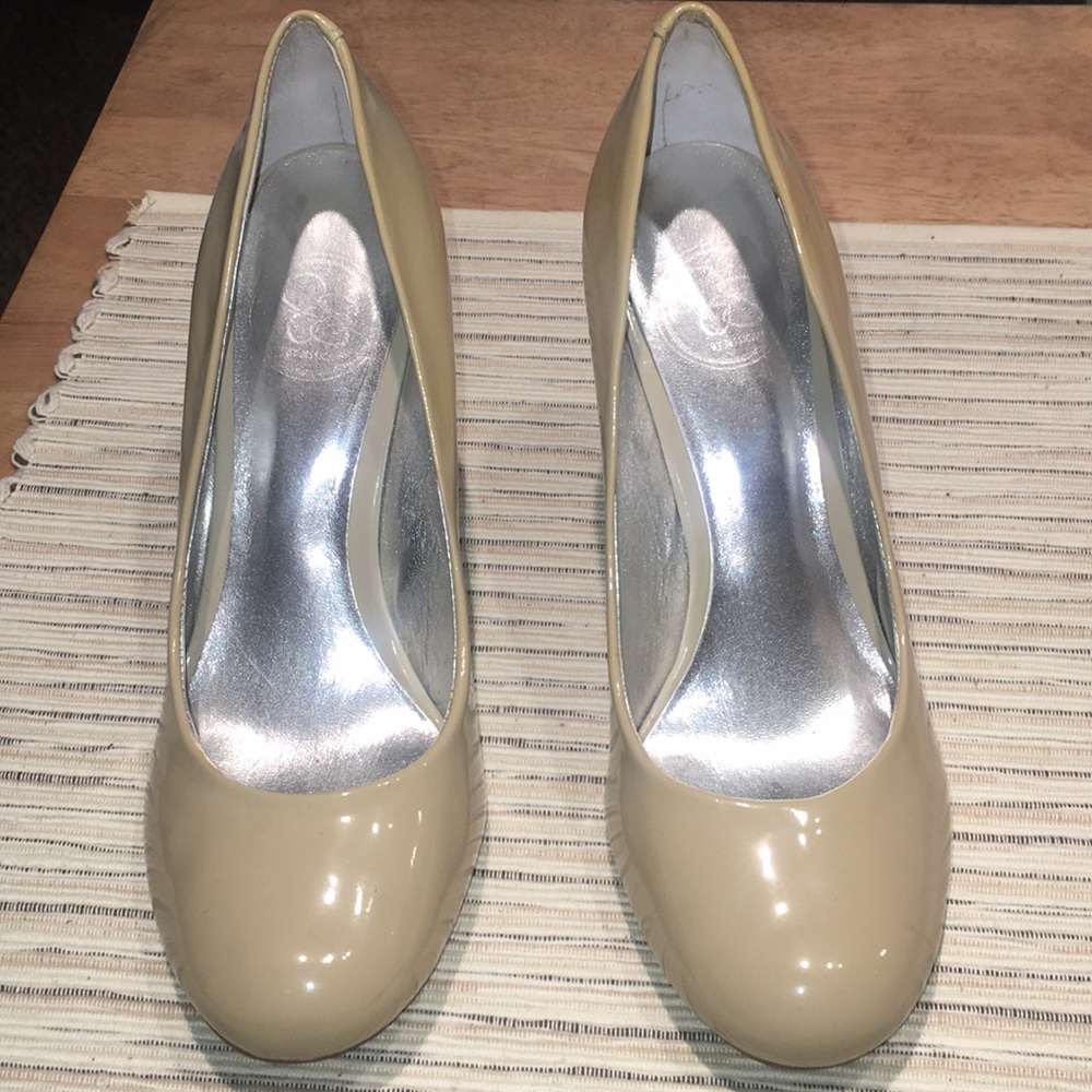 Jessica Simpson size 8 nude heels